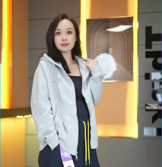 新款2025秋季新款连帽卫衣外套女宽松休闲韩系开衫时尚外套J619