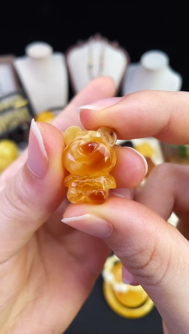 琥珀未镶嵌珠宝奇石柒月