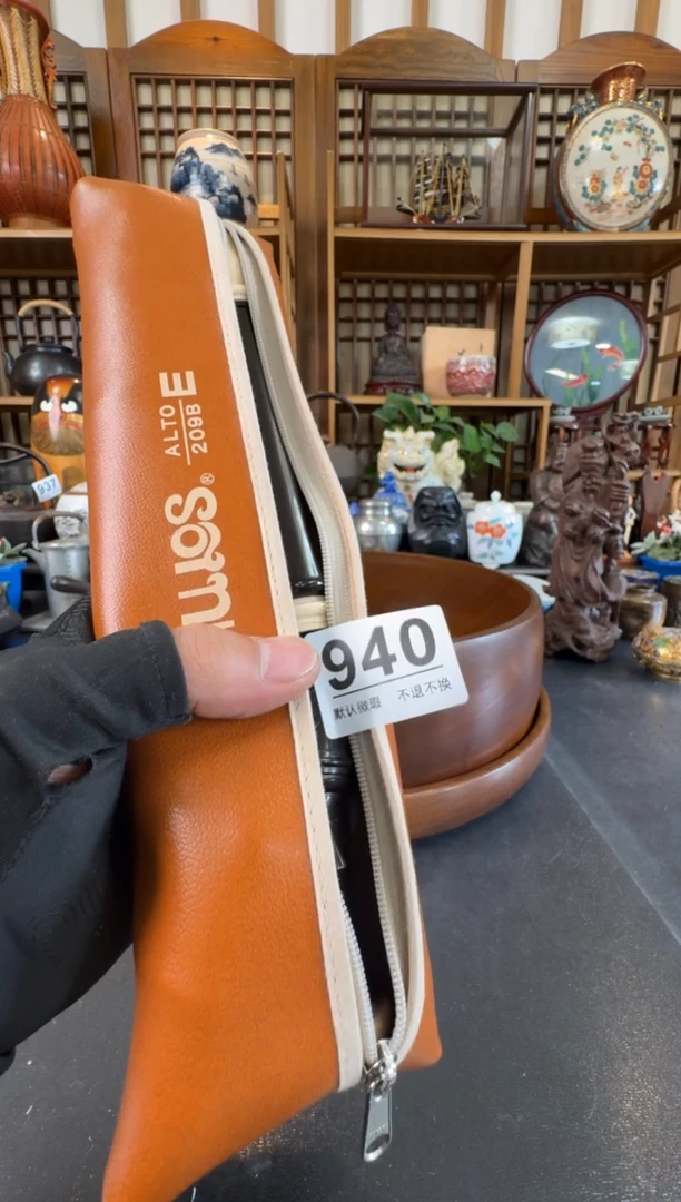 摆件  注意：回流商品，默认有瑕，不退不换。