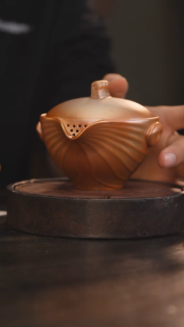 【闪购商品】杯59柴房陶瓷丨金色手抓壶