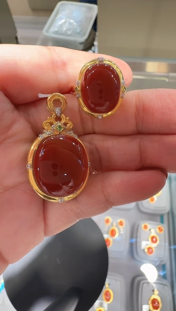18K金镶嵌吊坠+戒指南红玛瑙046