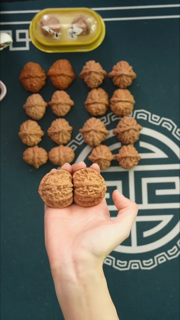 吊坠文玩核桃三角白44全