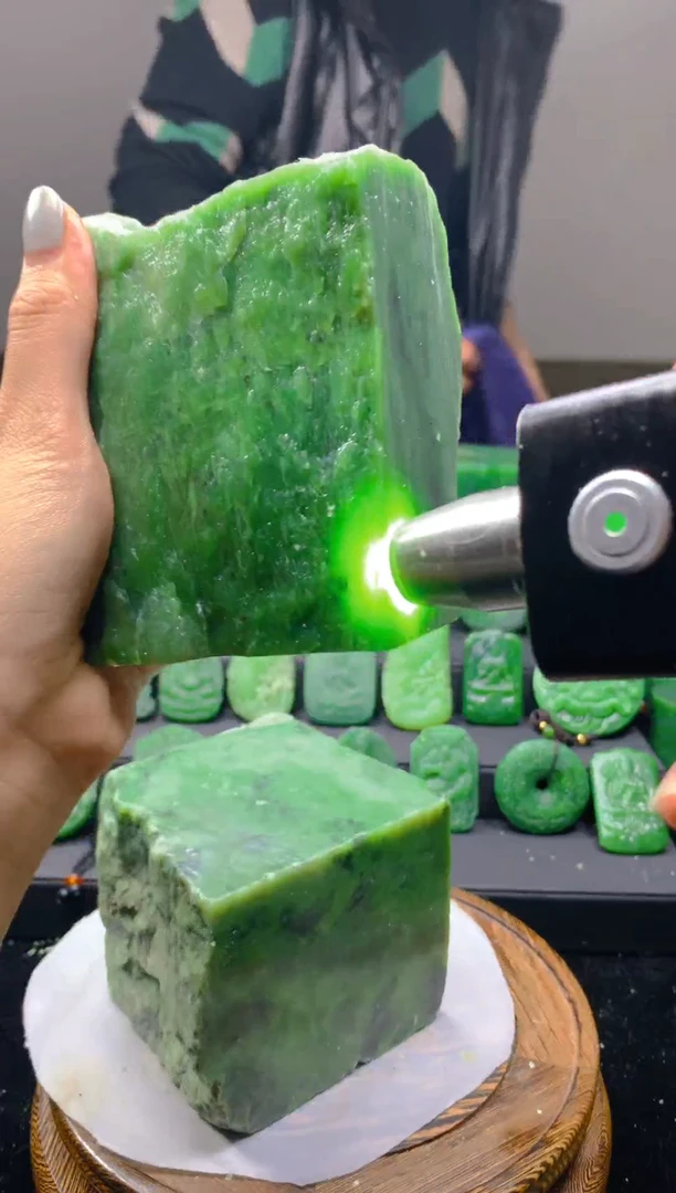 未镶嵌和田玉珠宝半成品1