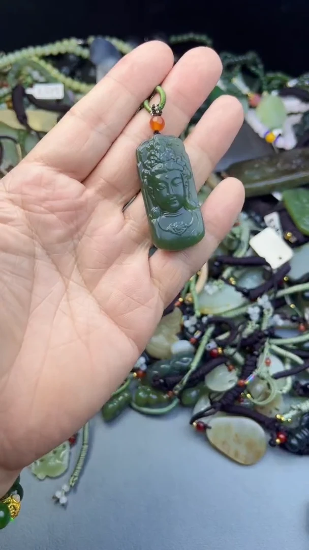 和田玉未镶嵌颈饰多样性发货     拍一发一