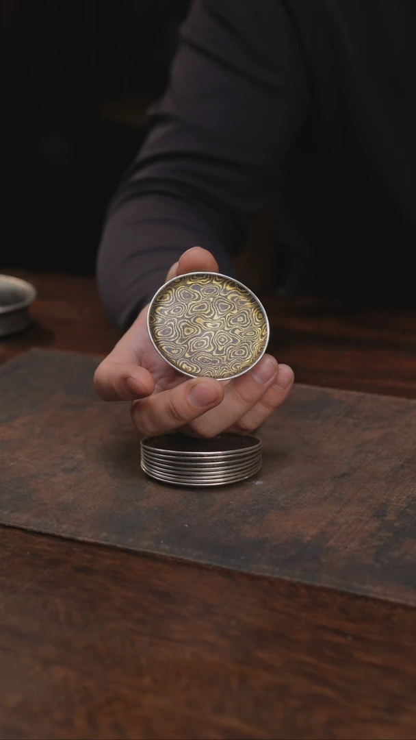 手工包银木纹金杯垫