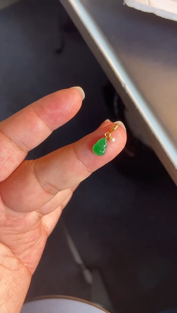 吊坠(不含链)18K金镶嵌翡翠1