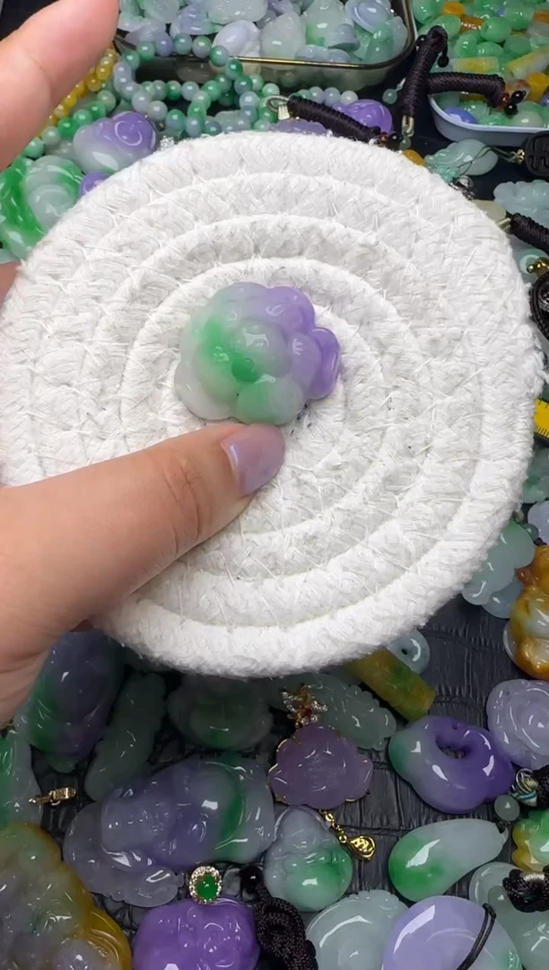 颈饰未镶嵌翡翠缅甸翡翠吊坠