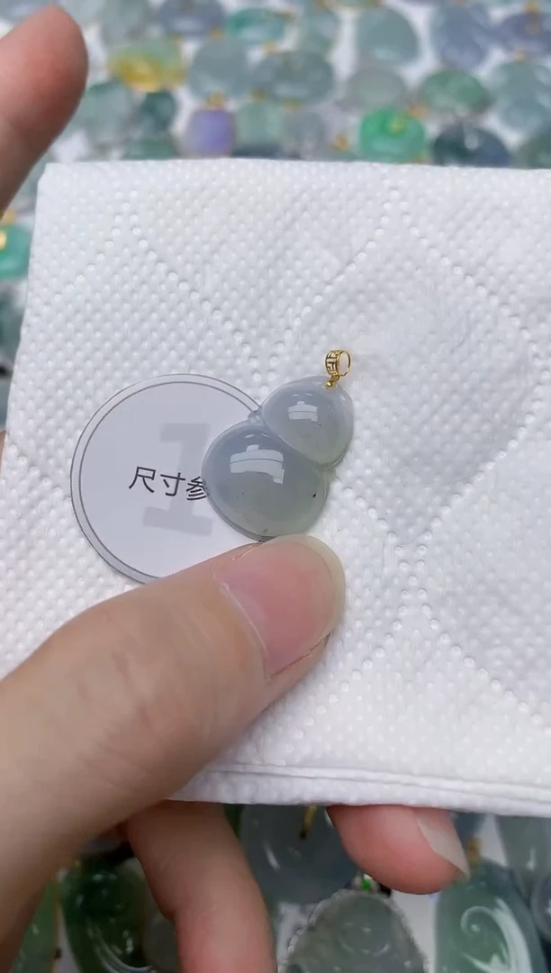 翡翠18K金镶嵌颈饰天然A货翡翠