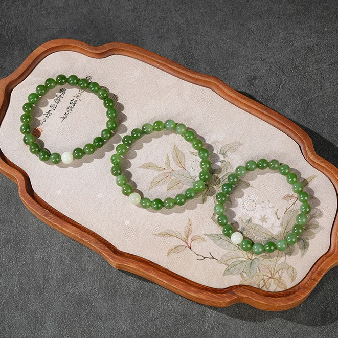 【鑫浩 】新疆和田玉-碧玉翠绿卡7-8手串一条 多样性发一件