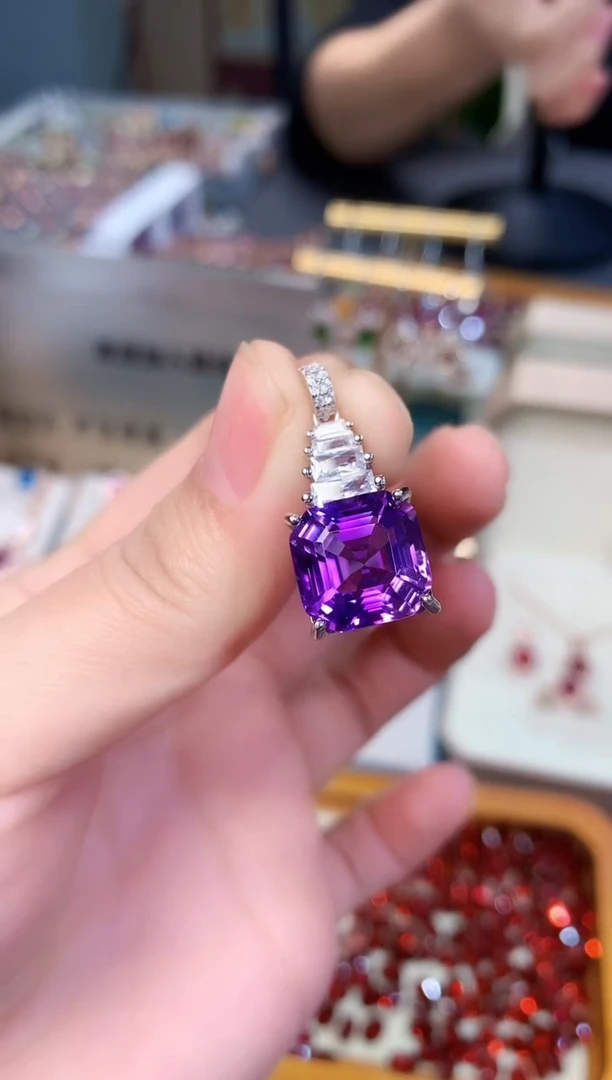 【闪购商品】紫晶吊坠银S925镶嵌天然