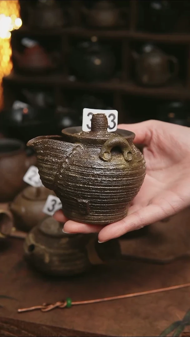 323号紫砂全手带款宝瓶满容160毫升