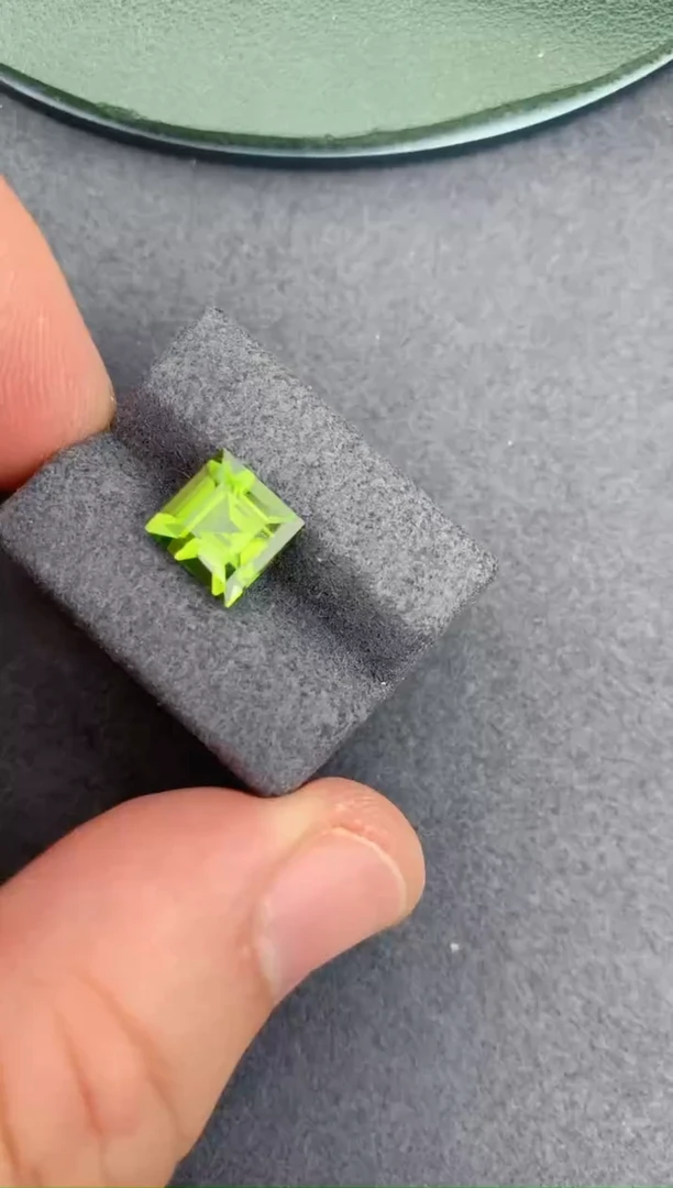 未镶嵌裸石橄榄石3ct 橄榄石