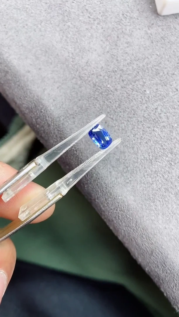 裸石蓝宝石1.8ct