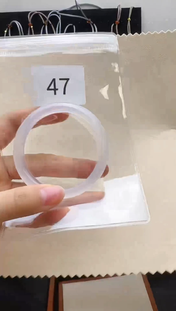 【闪购商品】玛瑙/玉髓手镯合金180