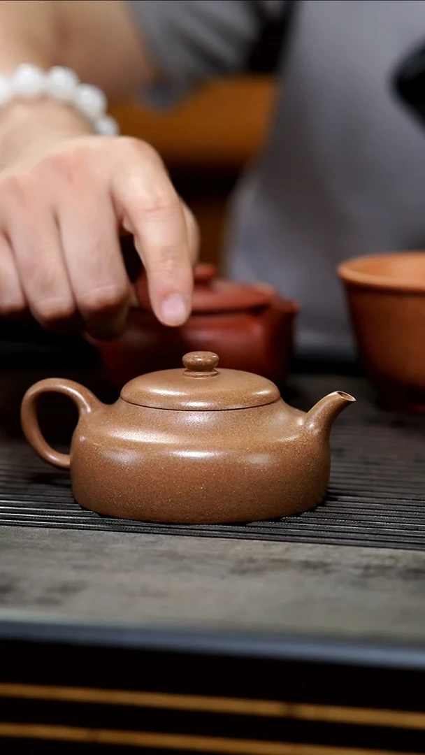 茶壶紫砂01-半手段泥梅花汲泉180cc