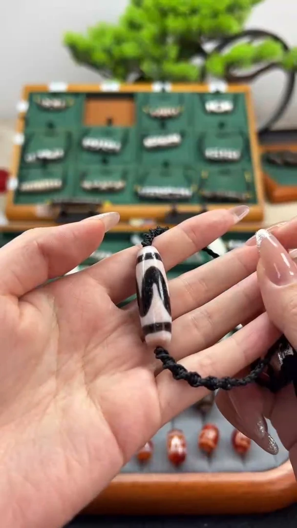 玛瑙/玉髓（覆膜）颈饰未镶嵌149.