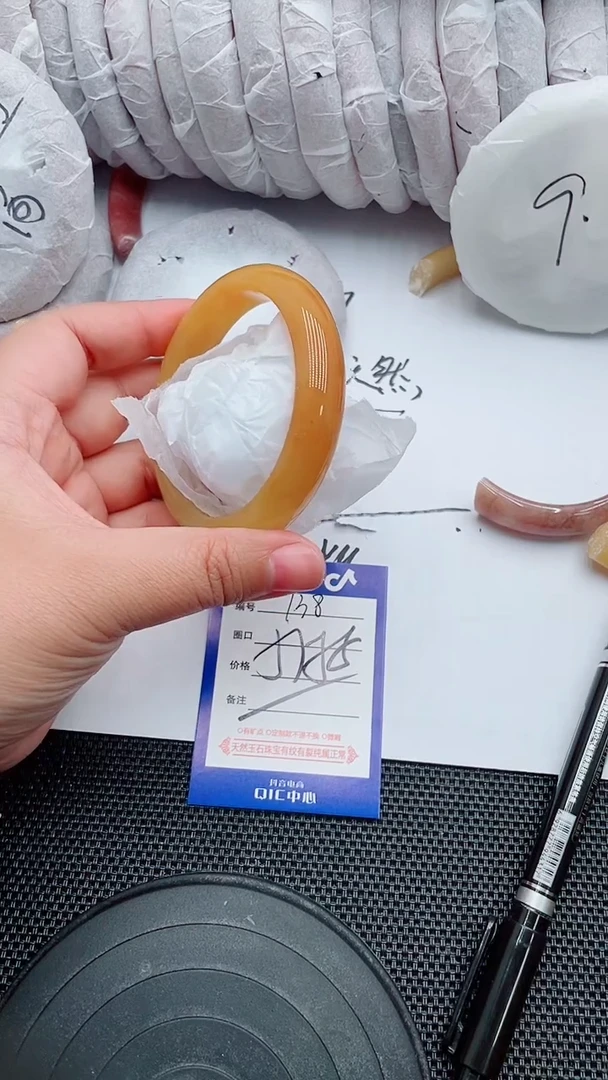 未镶嵌手镯石英质玉138-57-58