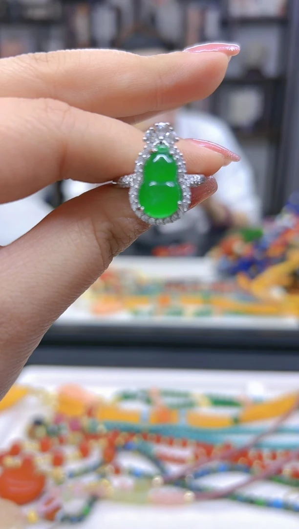 【闪购商品】翡翠戒指银S925镶嵌J105