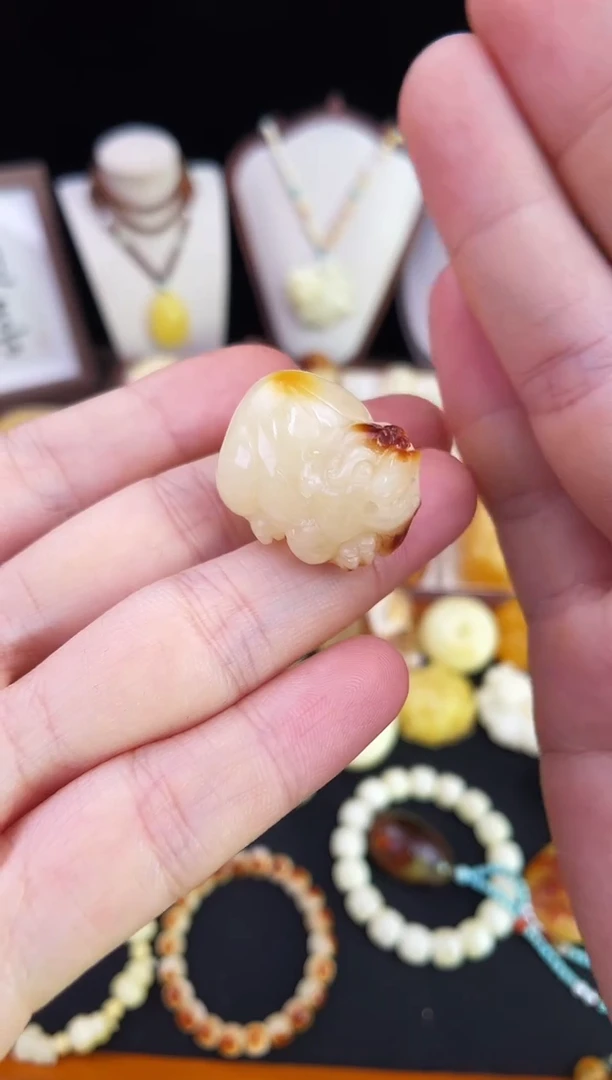 琥珀未镶嵌珠宝奇石柒月