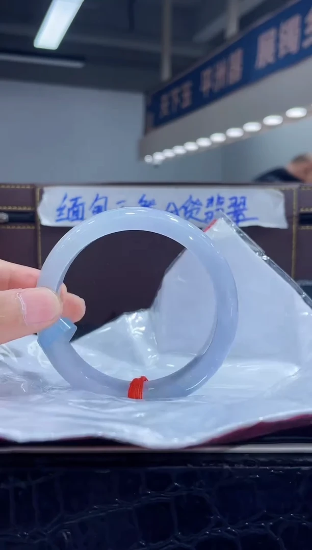 未镶嵌手镯翡翠18