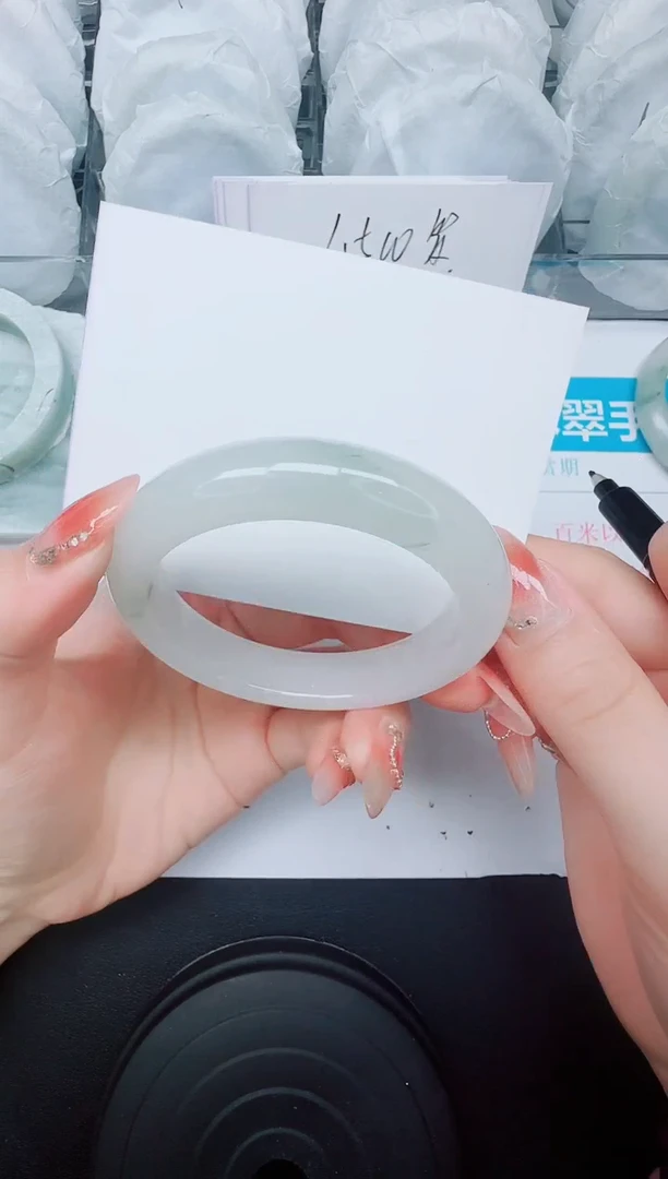 石英质玉手镯未镶嵌141/54.4