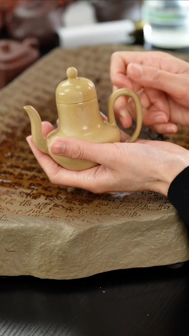 【闪购商品】紫砂茶壶段泥思婷（微出）