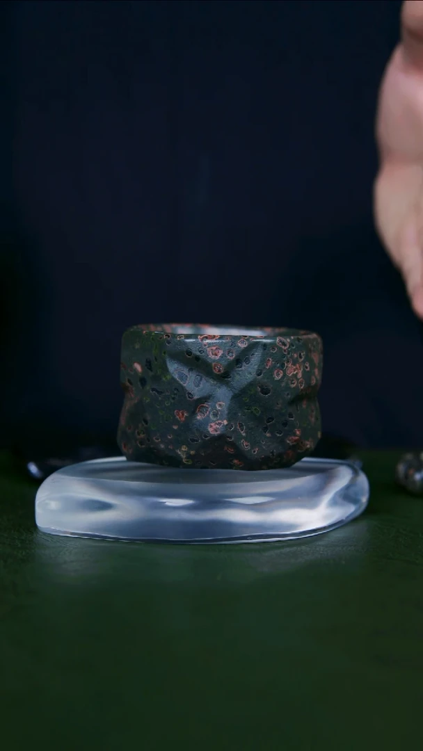 90 老师手工作品，梅花玉 一物一拍