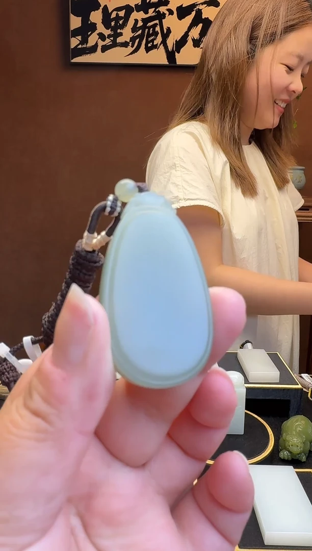 和田玉未镶嵌颈饰1