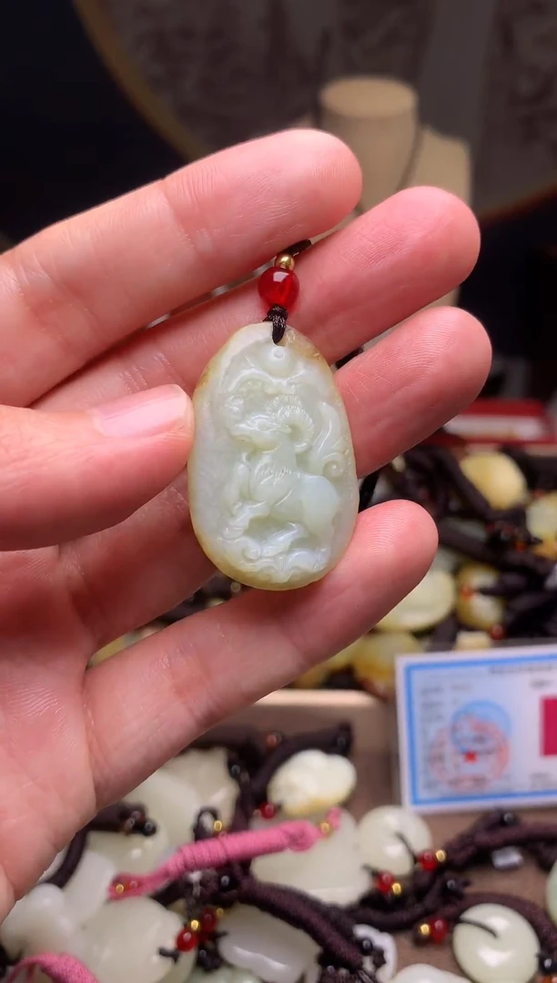 颈饰未镶嵌和田玉新疆料青海料清水和田玉吊坠