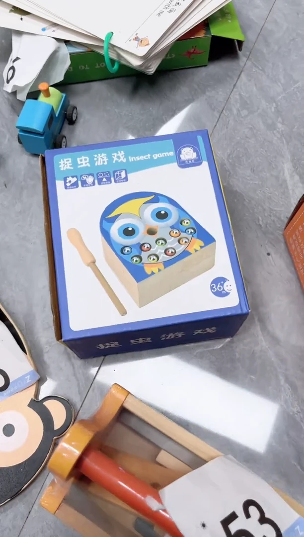 木抓虫子.......