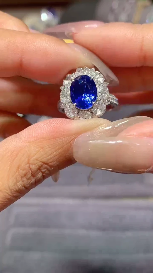 戒指蓝宝石18K金镶嵌3.05ct