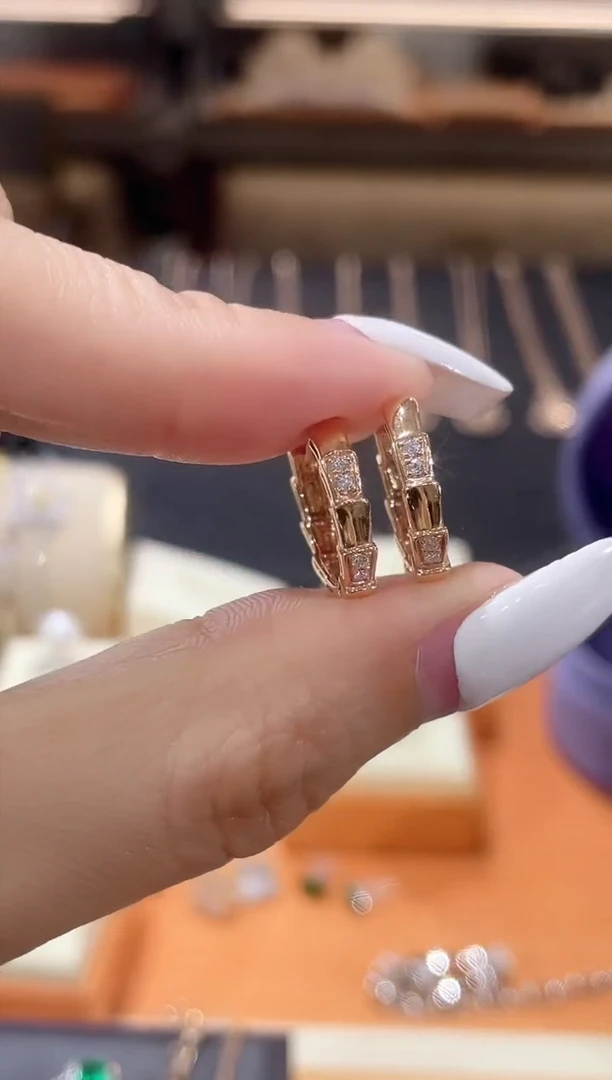 【闪购商品】钻石耳饰18K金镶嵌耳饰