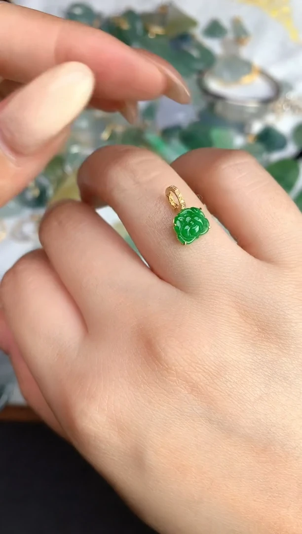 颈饰18K金镶嵌翡翠25111601