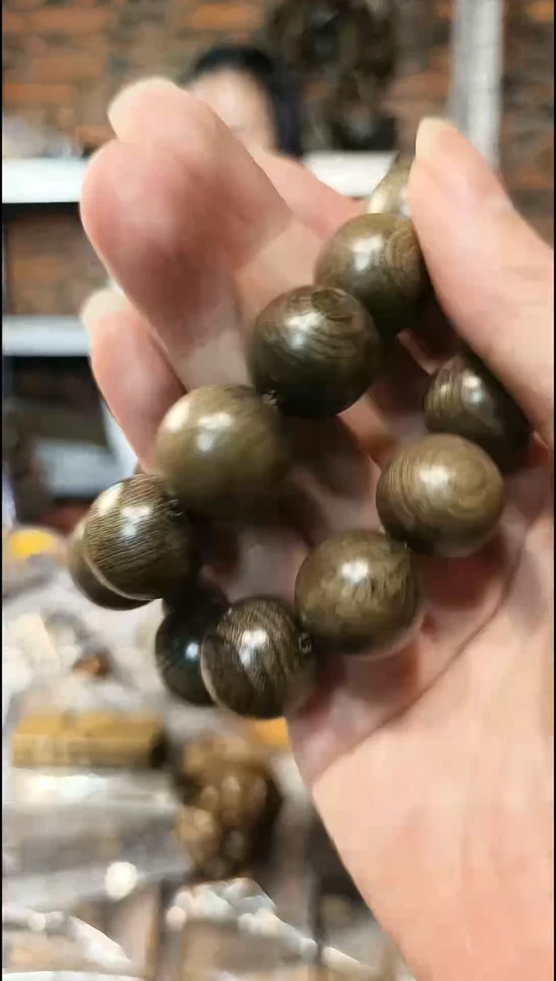 【闪购商品】金丝楠1.8阴沉绿手串