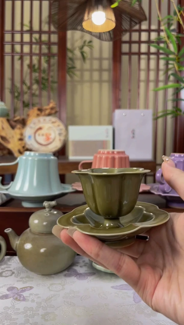 北溪堂-余甘色梅花高足杯