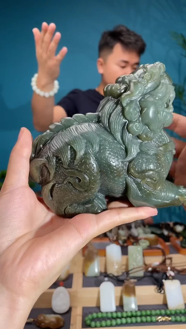 和田玉未镶嵌颈饰1