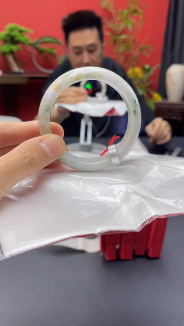 未镶嵌手镯翡翠2