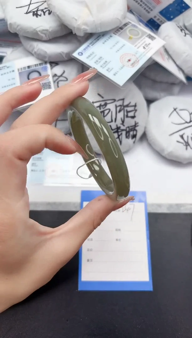 未镶嵌手镯和田玉247-60.2QS5
