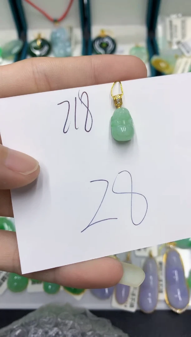 翡翠未镶嵌颈饰翡翠