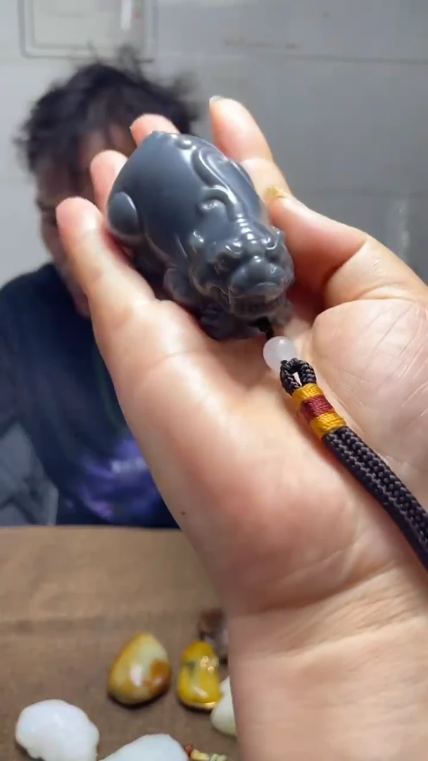 和田玉未镶嵌把件1