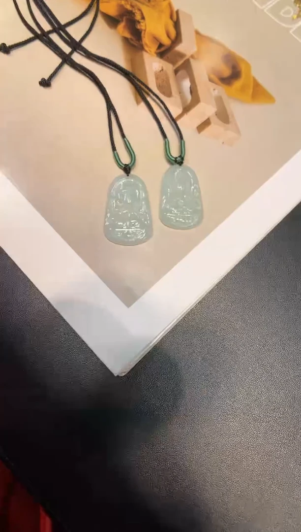 颈饰未镶嵌翡翠（鼠）千手 多样性发一件