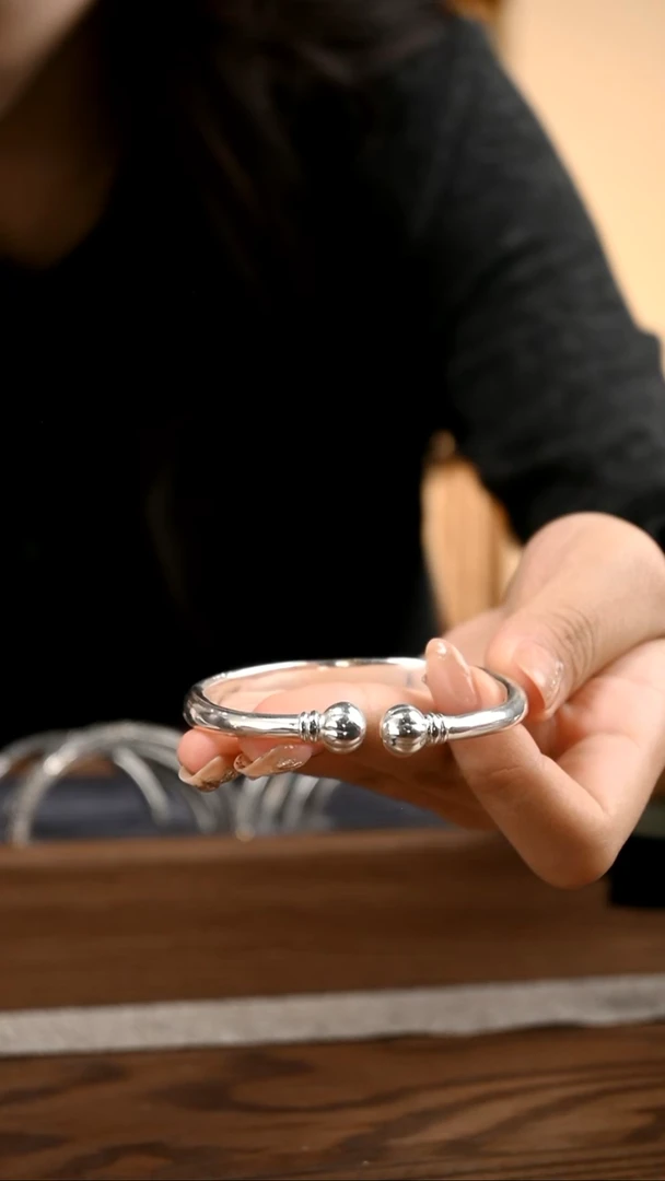 光面灯笼头纯银手镯 圈口54