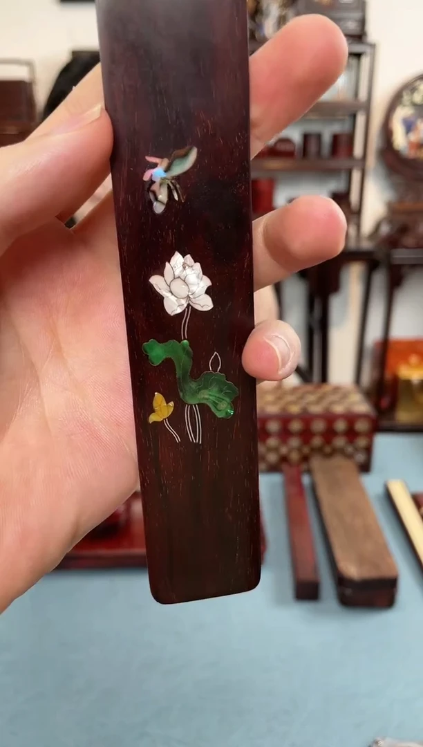 紫檀木类成套家具书签