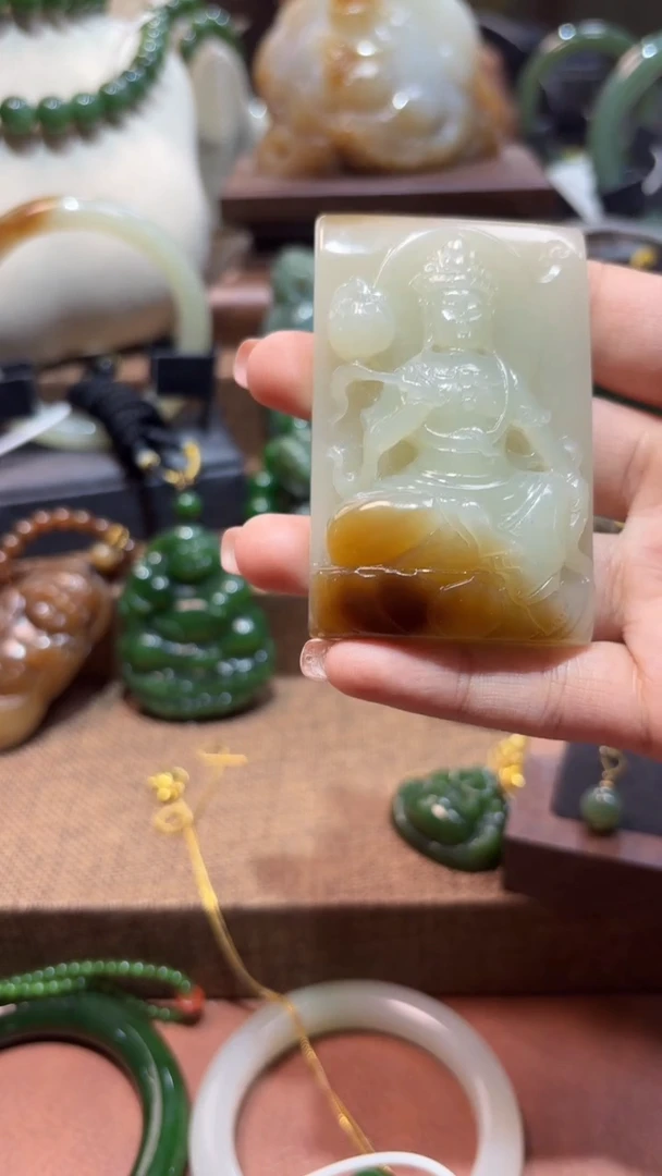 颈饰未镶嵌和田玉1