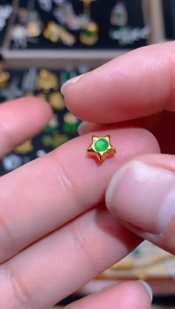 【闪购商品】翡翠颈饰银S925镶嵌星星