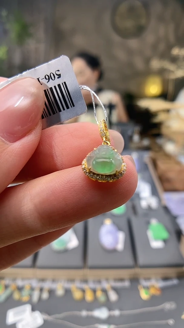 吊坠(不含链)18K金镶嵌翡翠佛公