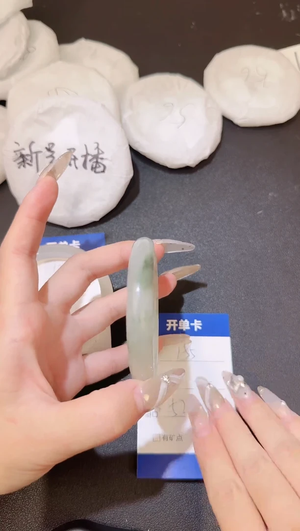 石英质玉手镯未镶嵌155号石英质手镯52圈口