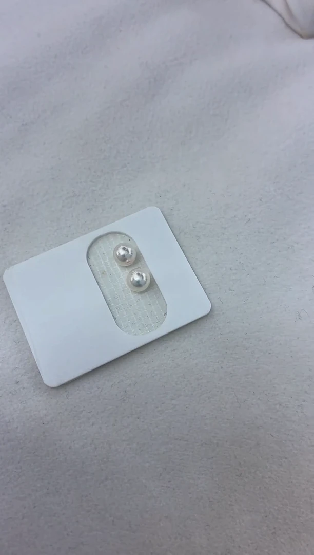 18K金镶嵌耳饰海水珍珠5-5.5素钉