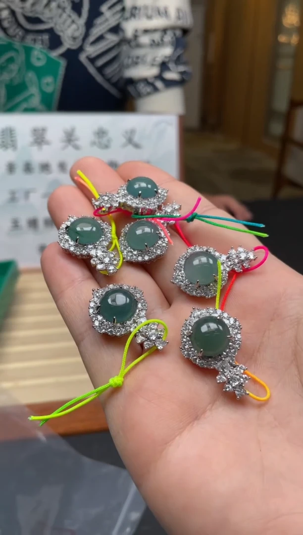 【闪购商品】翡翠颈饰未镶嵌多样性发货（只发一件）x10