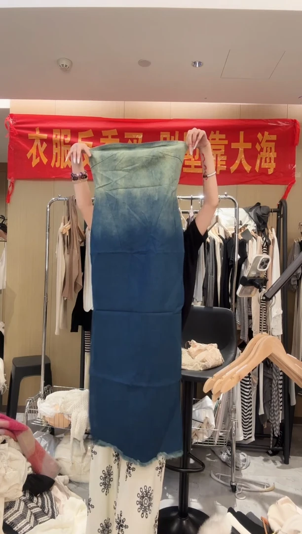 牛仔抹胸连衣裙